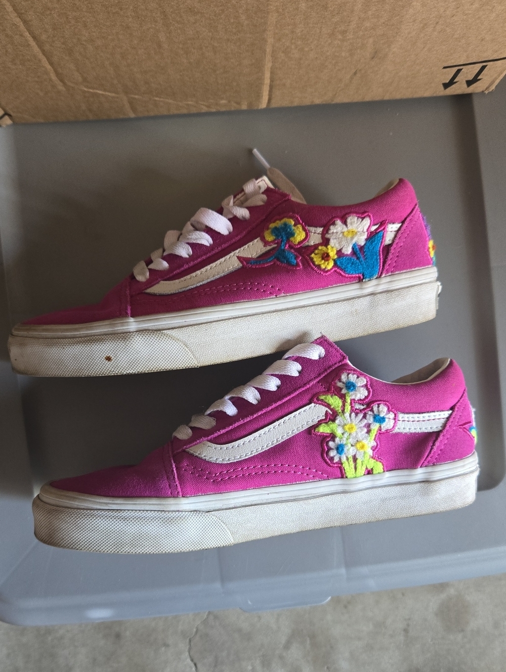 Vans - Picture 5 of 7